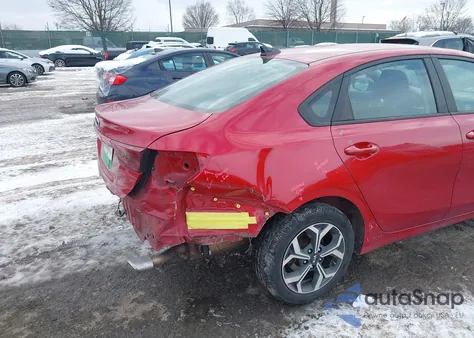 2021 Kia Forte Lxs z USA, uszkodzony, nr VIN 3KPF24AD8ME284259